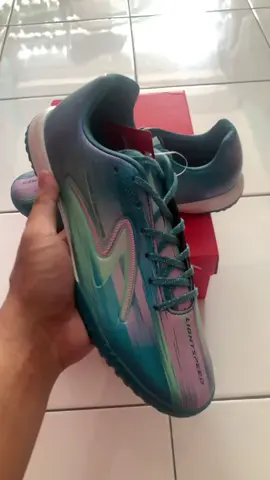 Limited Edition! Lightspeed Reborn Meta XR🤩🔥🔥 Yang kalian tunggu sudah Ready! Lengah sedikit langsung SoldOut. Dengan warna tampilan lebih Fresh dengan bahan empuk dan ringan. siap nemenin permainan dilapangan kalian Sob! SPECS LIGHTSPEED REBORN META XR IN - Tahitian Tide Pink Lavender LIMITED EDITION Tersedia Ukuran : 38, 39, 40, 41, 42, 43, 44 CARA ORDER MUDAH : 📲 : Whatsapp = 085880006742 🛒 : Shopee = bensport08 🛒 : Tokopedia = bensport08 Atau Klik Link yang ada di Bio ! #specslightspeed #lightspeedreborn #sepatufutsal #skills #timnas