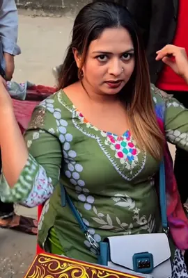 ১৬ বছর বয়স