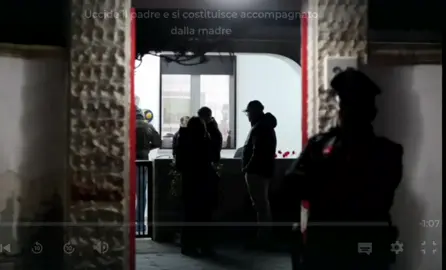 Brindisi Uccide il padre e si costituisce accompagnato dalla madre Alessandro Zullino, 41 anni, da tempo era in cura in un centro di salute mentale. Per gli inquirenti ha ucciso il padre in preda a un raptus. Il delitto sotto gli occhi della madre. Dopo la confessione è stato portato in carcere a Brindisi