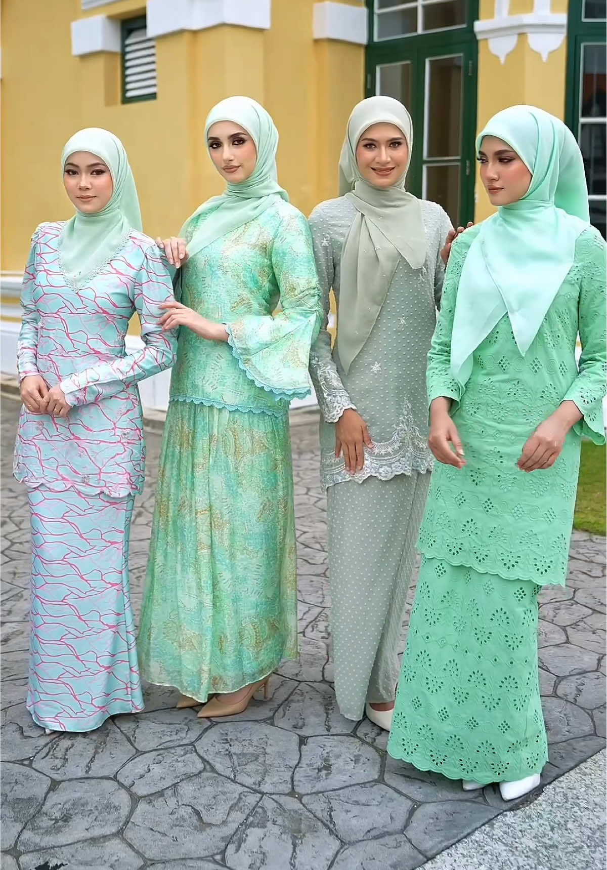 Bila kain cantik, kamera pun jatuh cinta 😍✨ Baju kurung dari Jakel ni memang layan angle, pakai je terus naik aura! ✨ Jakel Crazy Sale 2025 📅 27 November – 7 Disember 📍 Semua cawangan Jakel seluruh Malaysia 🔥 Harga paling gila murah dalam sejarah confirm rambang mata! #Jakel #JakelCrazySale #BajuKurungJakel #OOTDJakel #JakelStyle  