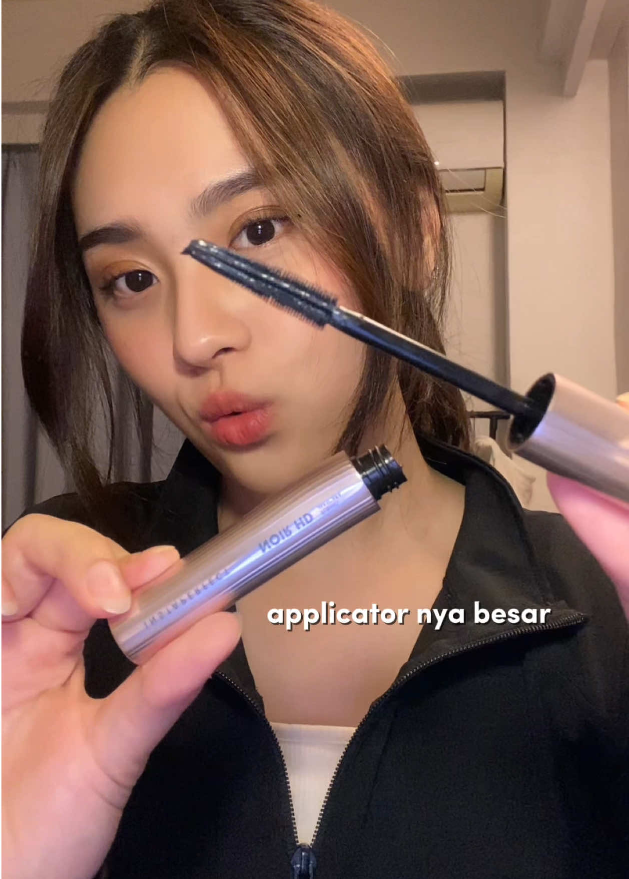 paling suka mascara yg gmpang di apus gini 🩷 #Instaperfect #NoirTubingMascara @Instaperfect 