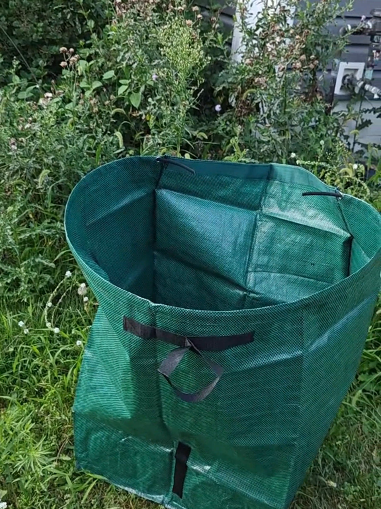 Reusable 72 Gallon Bags #yardwaste #yardwork #leafs #reusablebag  #deadleaves #leaves  #tools #tool #fyp #trend #diyhome #giftformen #tiktokshop #tiktokshopcreatorpicks #besttools #diytools #DIY #toptips #goodthing