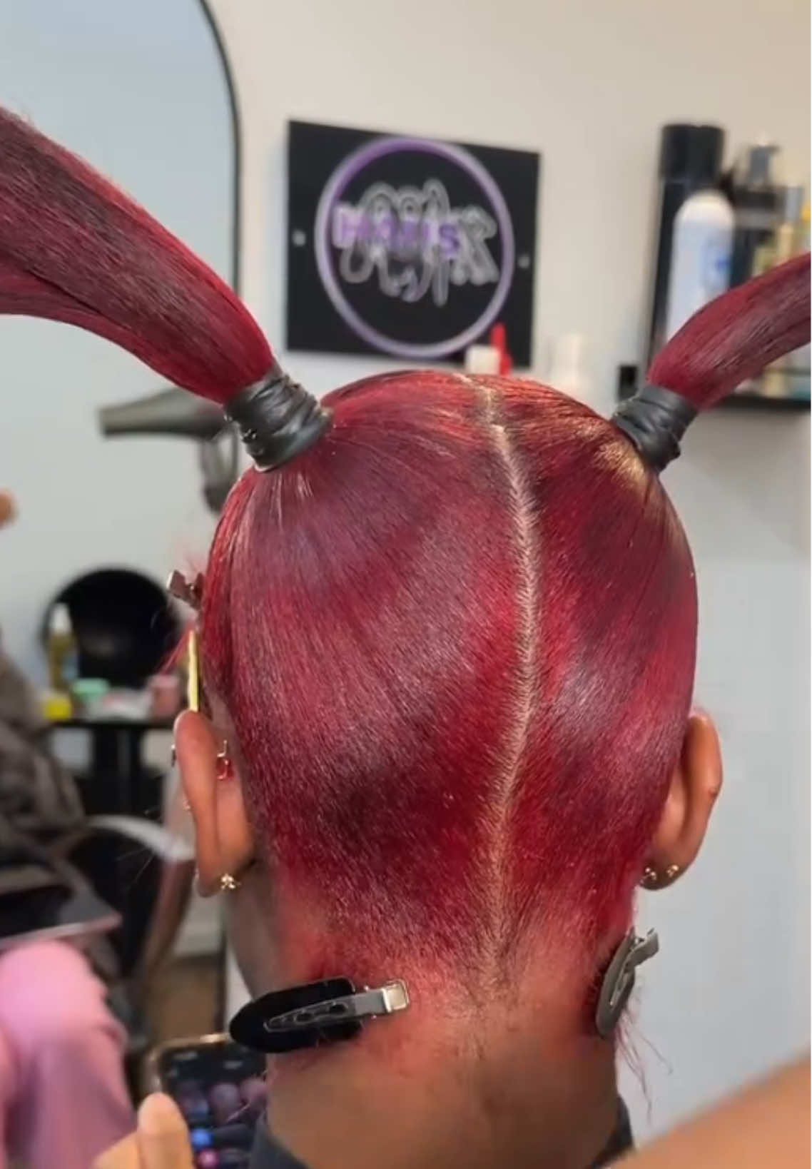 Sleek fluffy buns🫶🏽🤏🏽 #sleekyponytail #fluffybuns #hairbuns #hairtrend #viral 