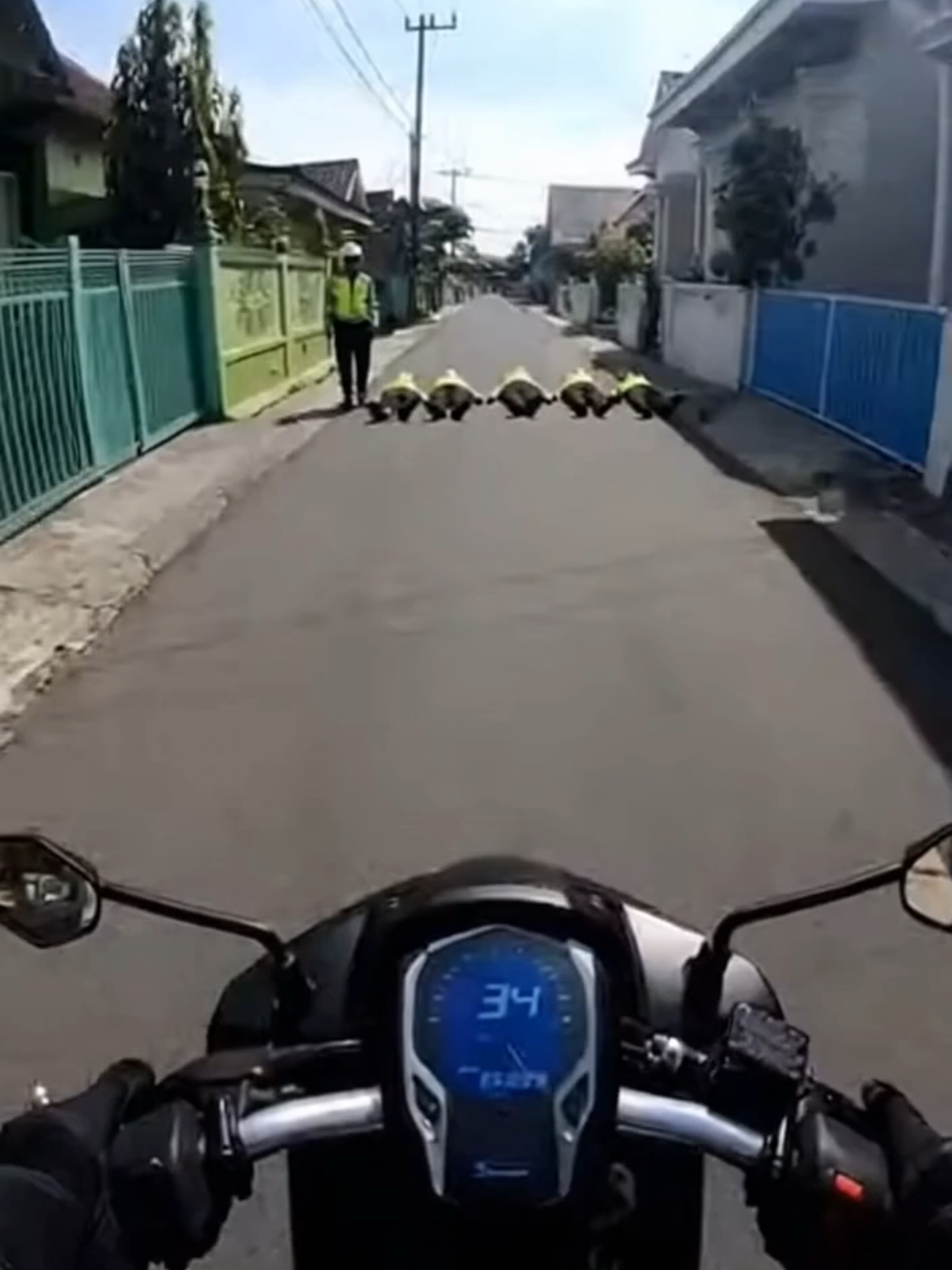 Jangan lewat sini! Banyak Polisi Tidur. #fypシ゚ #viral #polisi #motovlog 