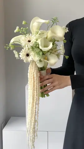 Ở B’lai hoa cưới luôn được chỉn chu từ mặt trước đến mặt sau, phần nào cũng phải xinh🥰 #blaibloom #hoacuoicodau #bridalbouquet #fyp 