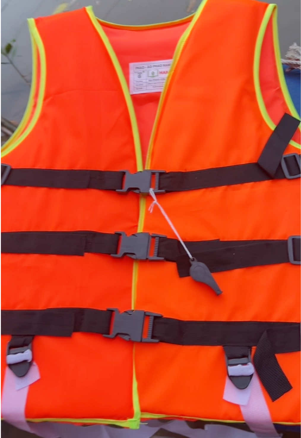 Áo phao siêu nổi. Phao bơi gấp gọn,đi đâu cũng có thể mang theo,tiện lợi,dễ mặc. #aophao  #áophao #lũlụt #lũ #xuhuong 