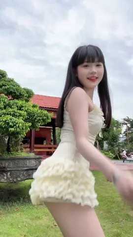 Nhạc hơi bị cháy luôn nè 🥰#nguyenngocnguyen #nguyensieuthi #nhaydep #dance 