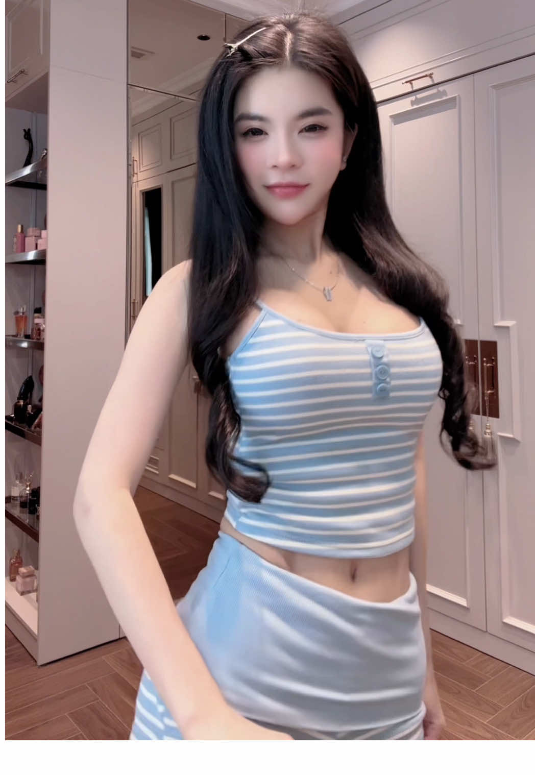 Nhạc tập cơ bụng của emmm 😂