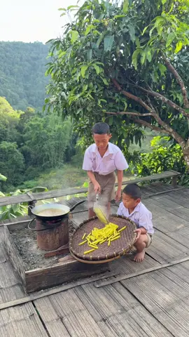 เฟรนช์ฟรายส์มะละกอเด็กดอย   #คิวลูกกะเหรี่ยง #วิถีชีวิตบนดอย #ลูกกะเหรี่ยง