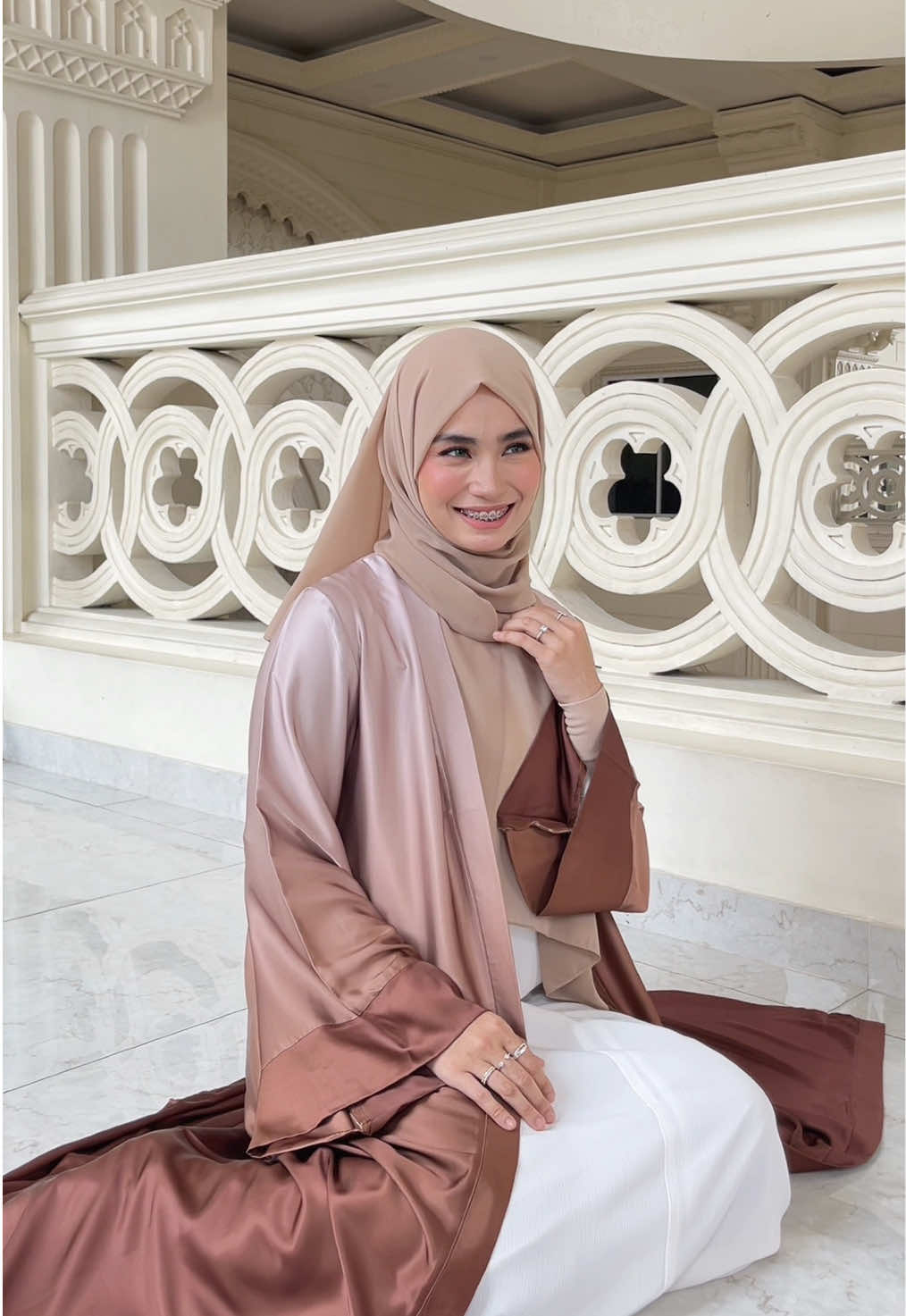 welcome queen rania 🇲🇾 paling cocok style yg mana guys?👀  (Aruna outer launching di 12.12, stay tune di @tiebymin official) 