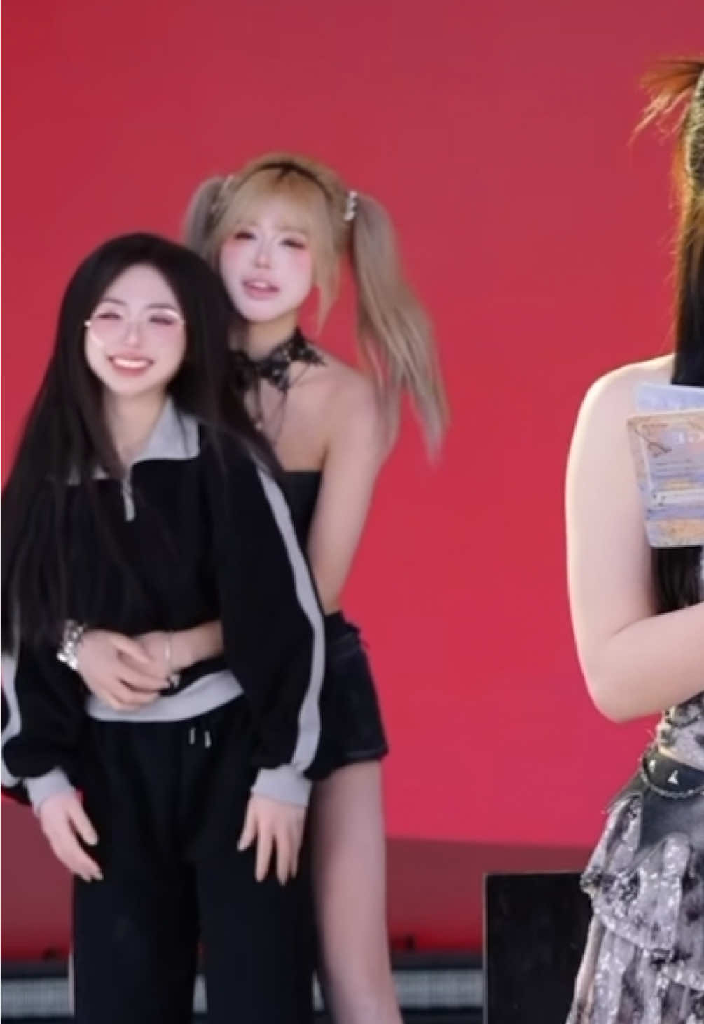 trong khi mn cảm ơn thì @AVA💋  và @Dani 🌸 làm gì. Xem tới cuối để thấy Va ke đầu nha💁‍♀️#skymoon #viral #xuhuong 