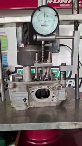 Semakin jauh tersesat, semakin sulit utk kembali . . . R27 motor 085776669246 JL. Gatot Subroto No.8, Karang Asih, Cikarang Utara (Samping Alfamart Gatsu) . More info wa 085776669246 #velocitystack #boreup #bengkel #Motorsport #roadrace 