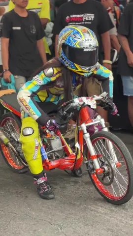 Aura cewek nya garang abiss 🤣🤣#xdragbike2025 