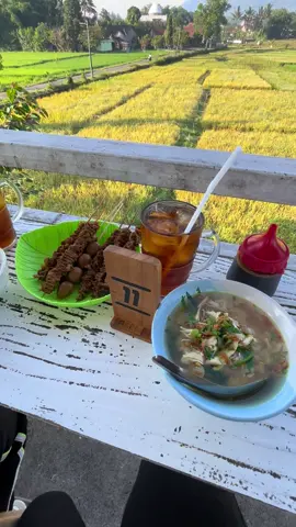 Sarapan with view 🍃🌾⛰️ #sarapanpagi #nyotosawah #fyp #salatiga24jam #salatiga 
