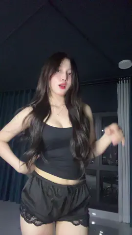 ខ្លិនស្មេាះ🙂‍↕️