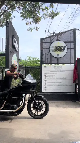 🕶#yamahabolt950 #yamahabolt #yamaha #boltclubstyle #clubstyle #biker #bikelife #vtwin #outfitoftheday #fashiontiktok #chopper #fxr #ช็อปเปอร์ #yamahaboltr #bolt950 #สเปรย์เคลือบเงา#สเปรย์เคลือบเงาารถ✨ #สเปรย์เคลือบสีรถ #เคลือบเงา #เคลือบเงารถ 