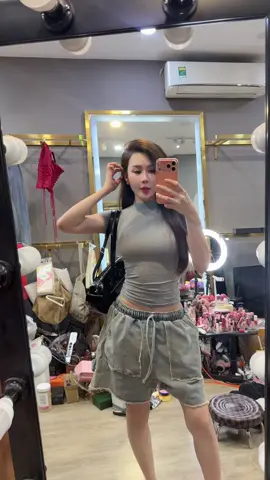 quần mấy bà hỏi nè... 