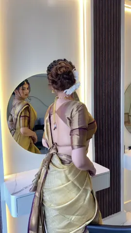 Gorgeous south sare available for pre order✨🦢🪷 