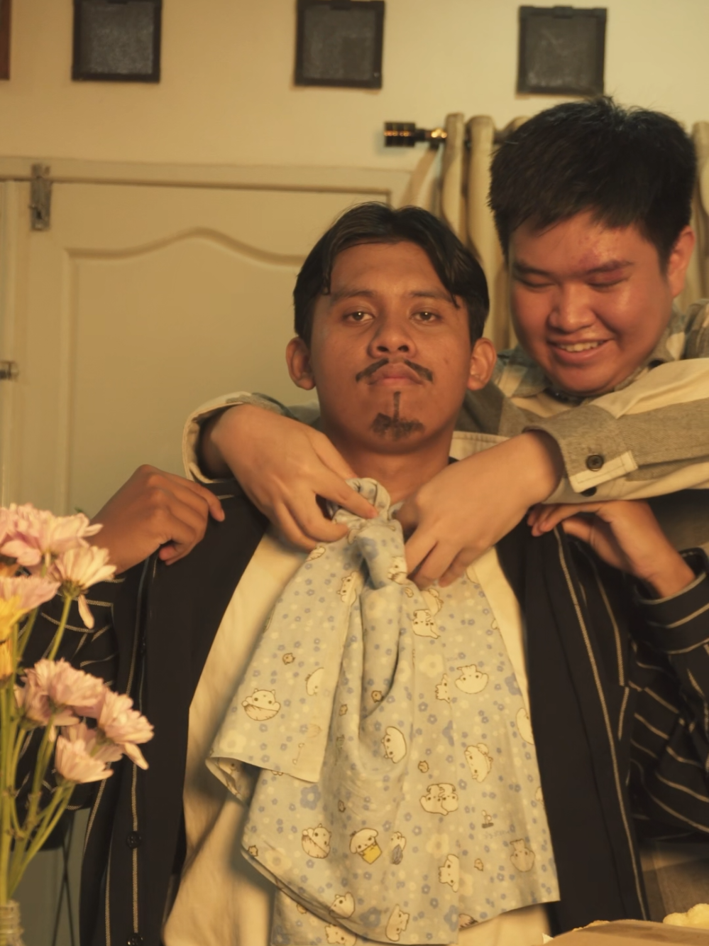 Mata ga bisa merem 😭😭 (Mukbang Part 2) . . #pempekellen #kulinerpalembang #pempekpalembang #fyppppppppppppppppppppppp #explorepage 