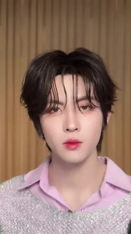 พี่นิหนุ่ม Update on IG ninumpss_mua ✨💗 #Firstone 