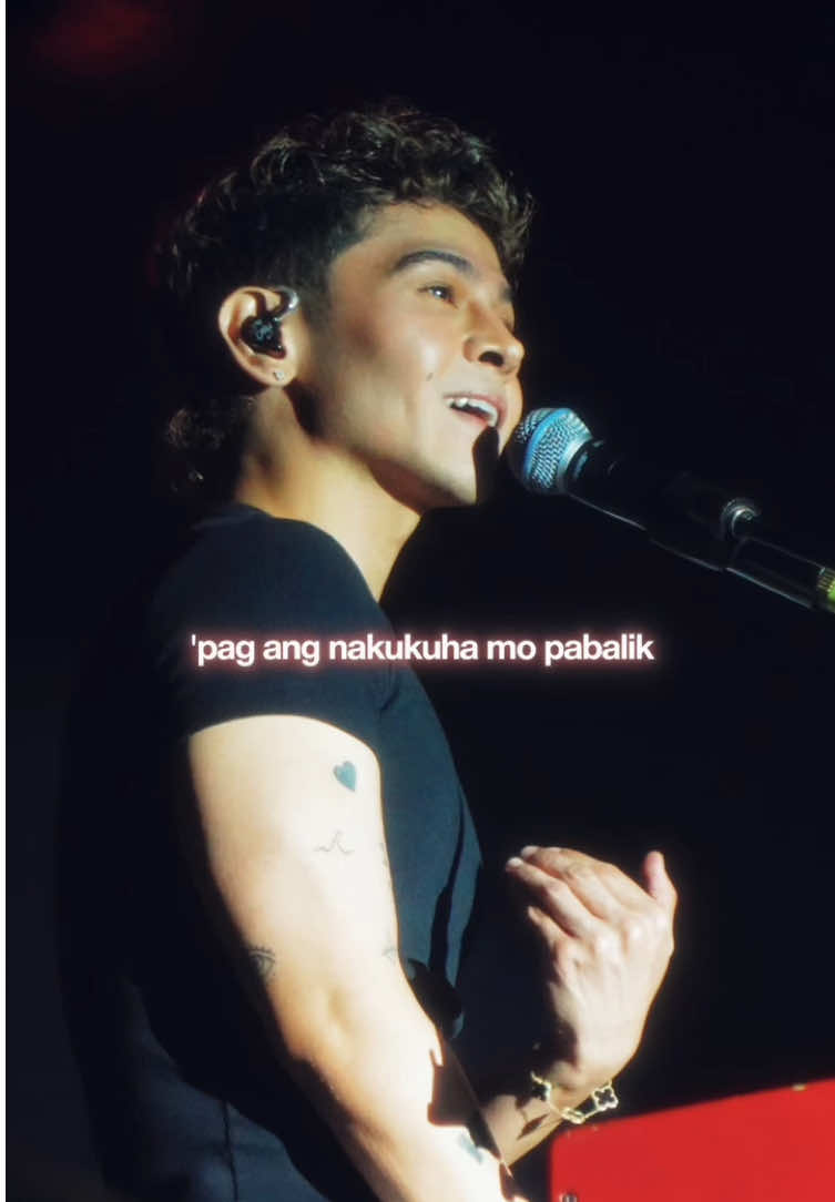 Ikaw ‘yung nandiyan pero sila, NANDIYAN LANG PAG MAY KAILANGAN! 🤧 Pars  sa inyo ‘tong ‘Ako Na Lang’ on Spotify! #TheJuansLiveinSG #TAWIDAlbumTour #TAWIDSingapore @Carl Guevarra @RJ Cruz @JAPS. @Chael Adriano 