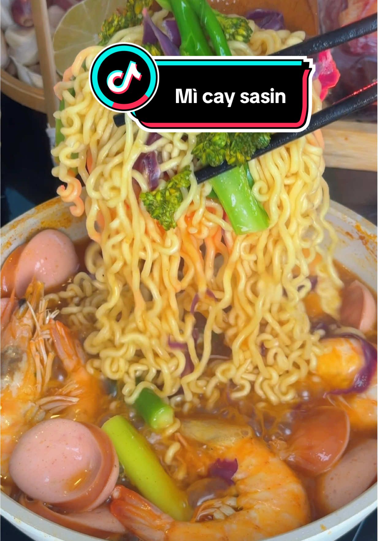 Mì cay sasin vẫn là chân ái nha ngon á ngoài combo 5 gói trải nghiệm còn có combo 10 tặng 2 kìa mâys bà ơiiii #nấuăncùngn👩🏻‍🍳 #mukbang #food #micaysasin #micay7capdo 
