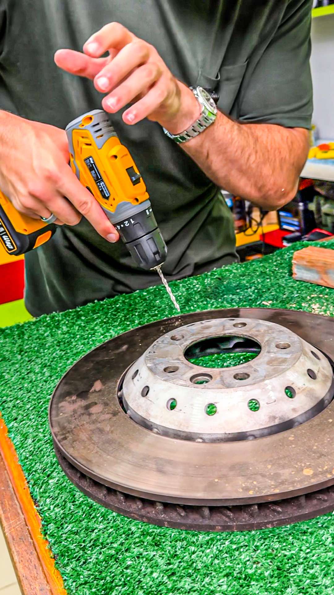 Testei a melhor FURADEIRA custo-benefício 🛠️🛒  #barone