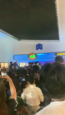 rayakan lads🕊️🇬🇧 #britpop #oldiesbutgoodies #tributeoasis #oasis #fypage 