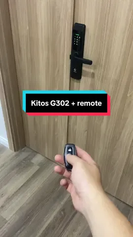 🎉 Nếu bạn thấy lười mỗi khi phải đứng lên mở cửa - Kitos G302 + remote chính là giải pháp số 1 #khoacuathongminh #khoacuago #khoacuavantay #viralvideo🔥 #xuhuongtiktok 