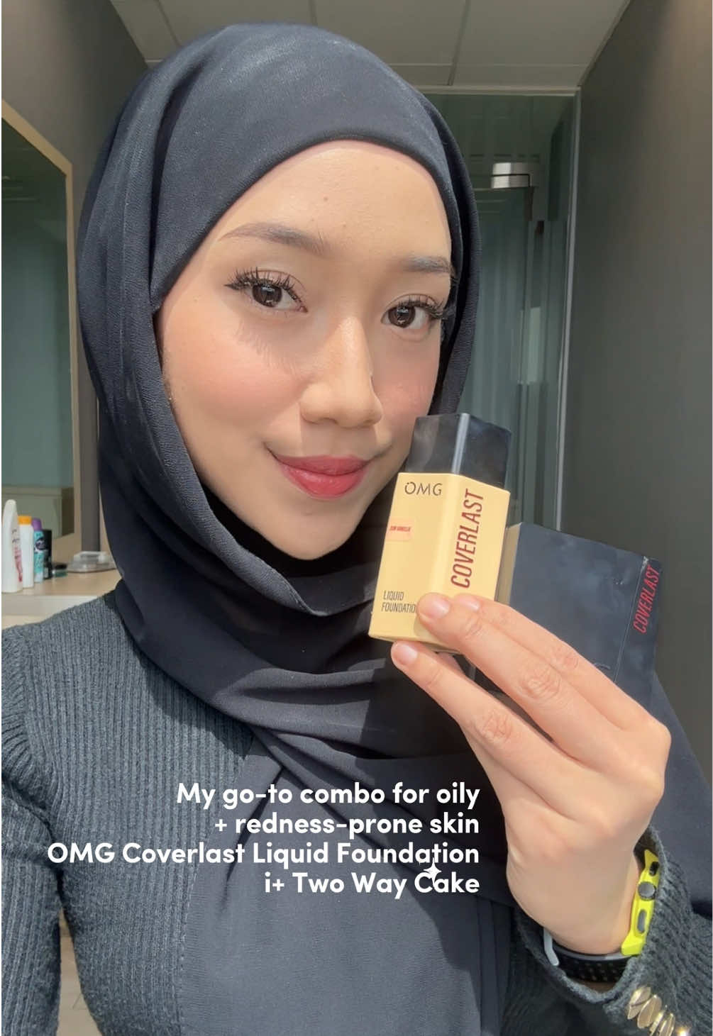 im in love with the result!🤍 oil control? yes, blurres pores? yes, stay up to 12 hours? YES!!! @OMG #OMGBeauty #foundationomg #bedakpadatomg #bedakpadat #fyp 