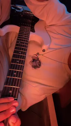 Bagian 78 | Glenn Fredly - Kasih Putih Holic cover guitar 🎸 Gear Squier Sonic Stratocaster + nux mg 30 Device ip16pm #glennfredly#kasihputih#guitartok#fyp#4u 