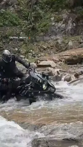 #Moto💎passion😍😘 #Moto💎passion😍😘 #Moto💎passion😍😘 #Motard_Senegal🇸🇳 #Bikelife_Senegal🥇 