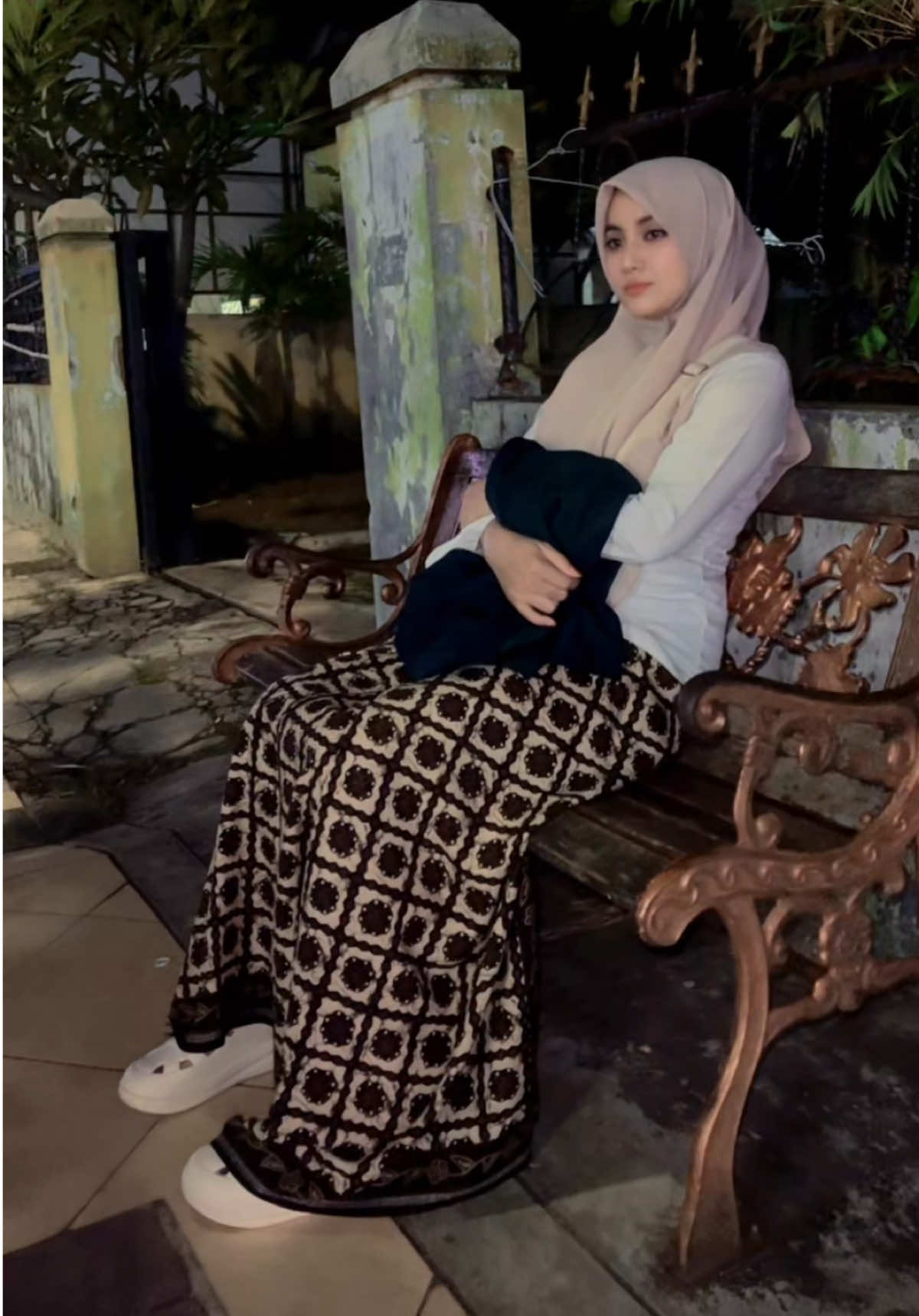 Sarung adem,bahan rayon super grade a, 86,20 100%rayon asli,nyaman dipakai tidak kaku tidak bikin gerah.unisex cowok cewek ,cek kranjang kuning,dapatkan harga spesial,buruan sebelum kehabisan.#sarung #fashion #batik #pesonaindonesia #sholawatan 