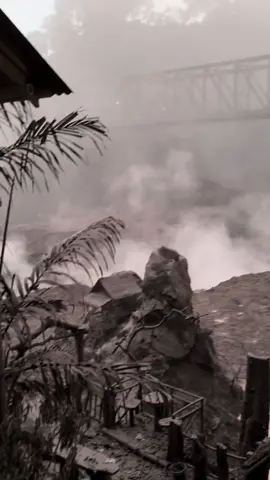 Jalur piket nol jam 17.30 hari senin 24 November 2025 #erupsi #erupsisemeru #semeru #lumajang #jawatimur 