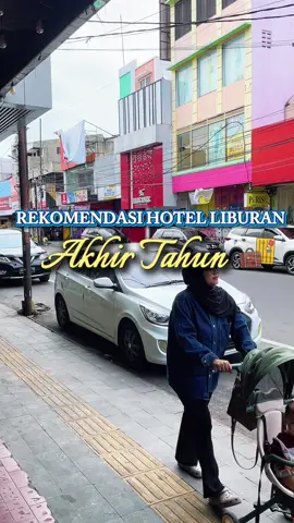 Rekomendasi hotel liburan akhir tahun di pusat kota solo cuma 200 ribuan! 😍🤩 Lokasinya super startegis dan gampang banget buat kemana-mana, cocok buat liburan akhir tahun kalian biar makin maksimal.  Aku bookingnya lewat aplikasi @RedDoorz Indonesia & biar makin hemat jangan lupa masuka kode promo 
