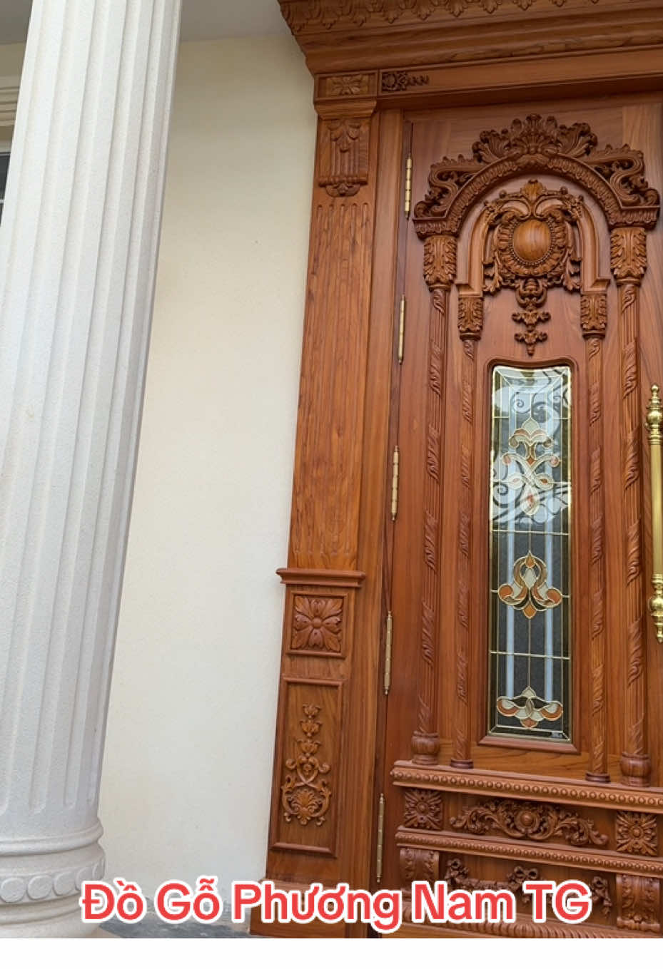 Cửa gỗ mặt tiền tân cổ điển kết hợp kính hoa đồng đẳng cấp của anh! #cuamattien #cuadaihoi #cuagobietthu #cuagotunhien #đồgỗphươngnam 