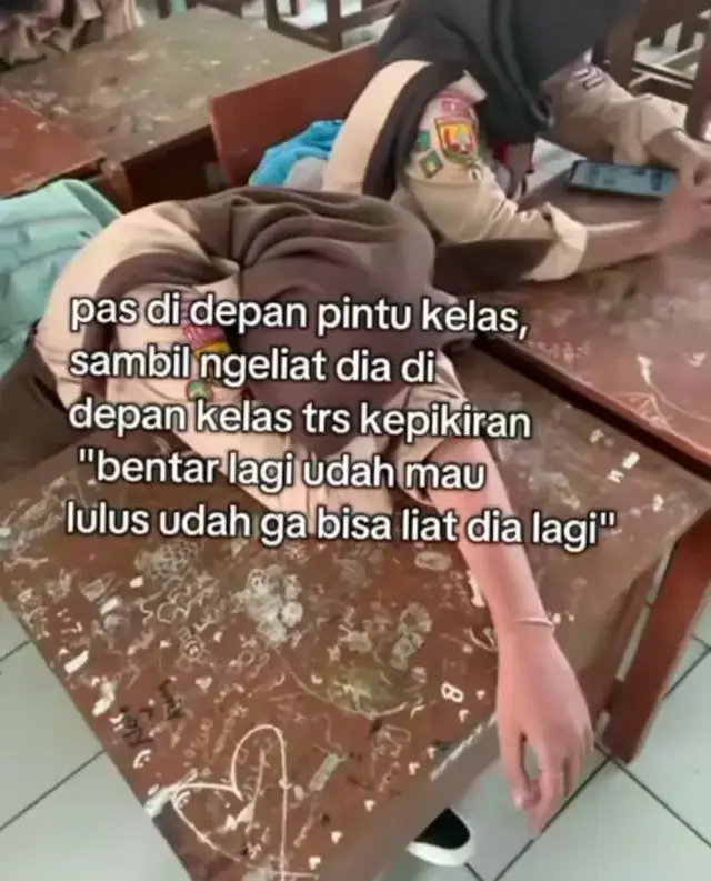 kepikiran kalau dia bentar lagi lulus😔