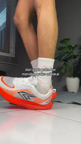 sepatunya keren dan murah #sepatuolahraga #sepaturunning 