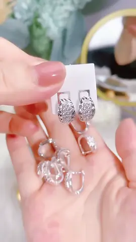 đẹp như vàng trắng các chị ạ lên tai ưng lắm luôn ý