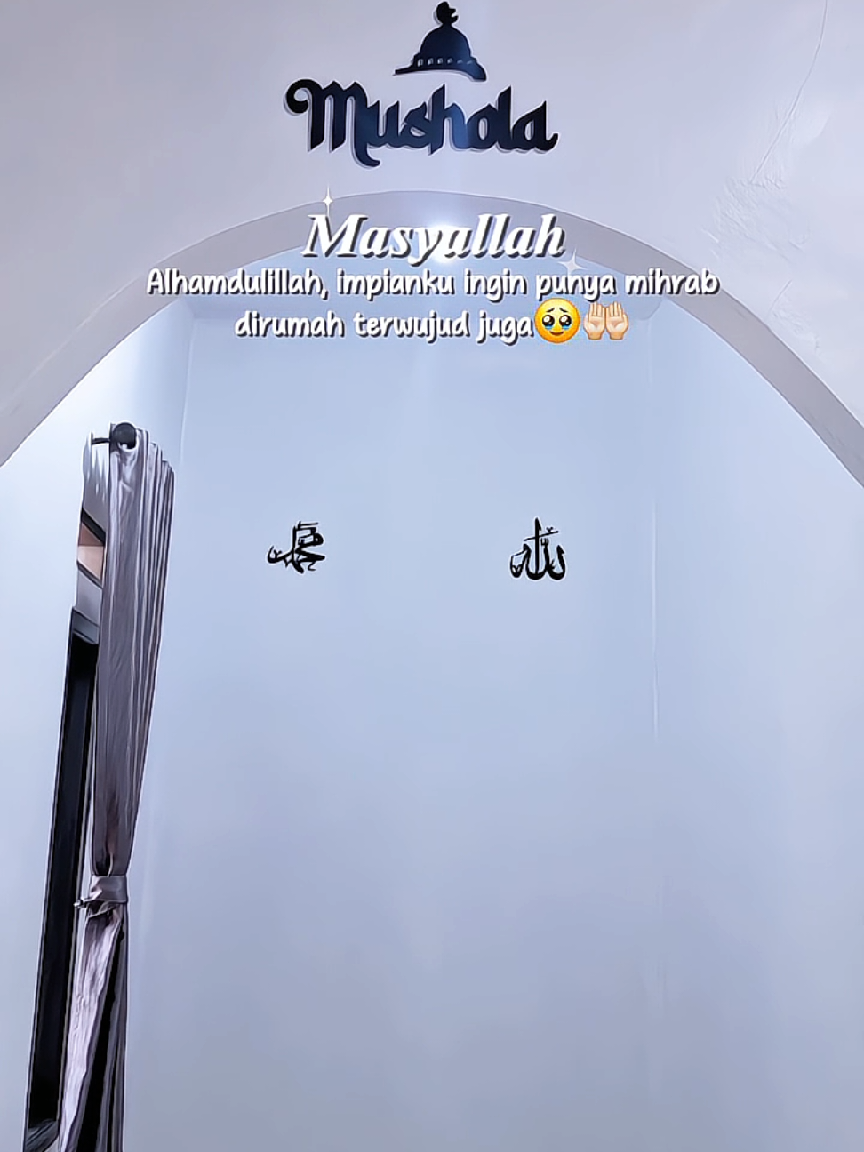 The power of Allahumma sholli ala sayyidina muhammad🥹🥰 Alhamdulillah terwujud juga punya mihrab dirumah🤲🏻✨️ #mihrab #mushola #inspirasimihrab #rumahimpian #allahumasollialaasaydinaamuhamad 