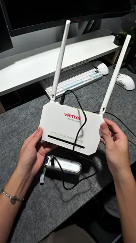 Mất điện mà vẫn muốn có wifi thì ae mua sợi dây cáp này nha , để dự phòng lúc nào mất điện lấy ra xài quá hợp lí luôn #daycapnguonwifi #capnguonchowifi 