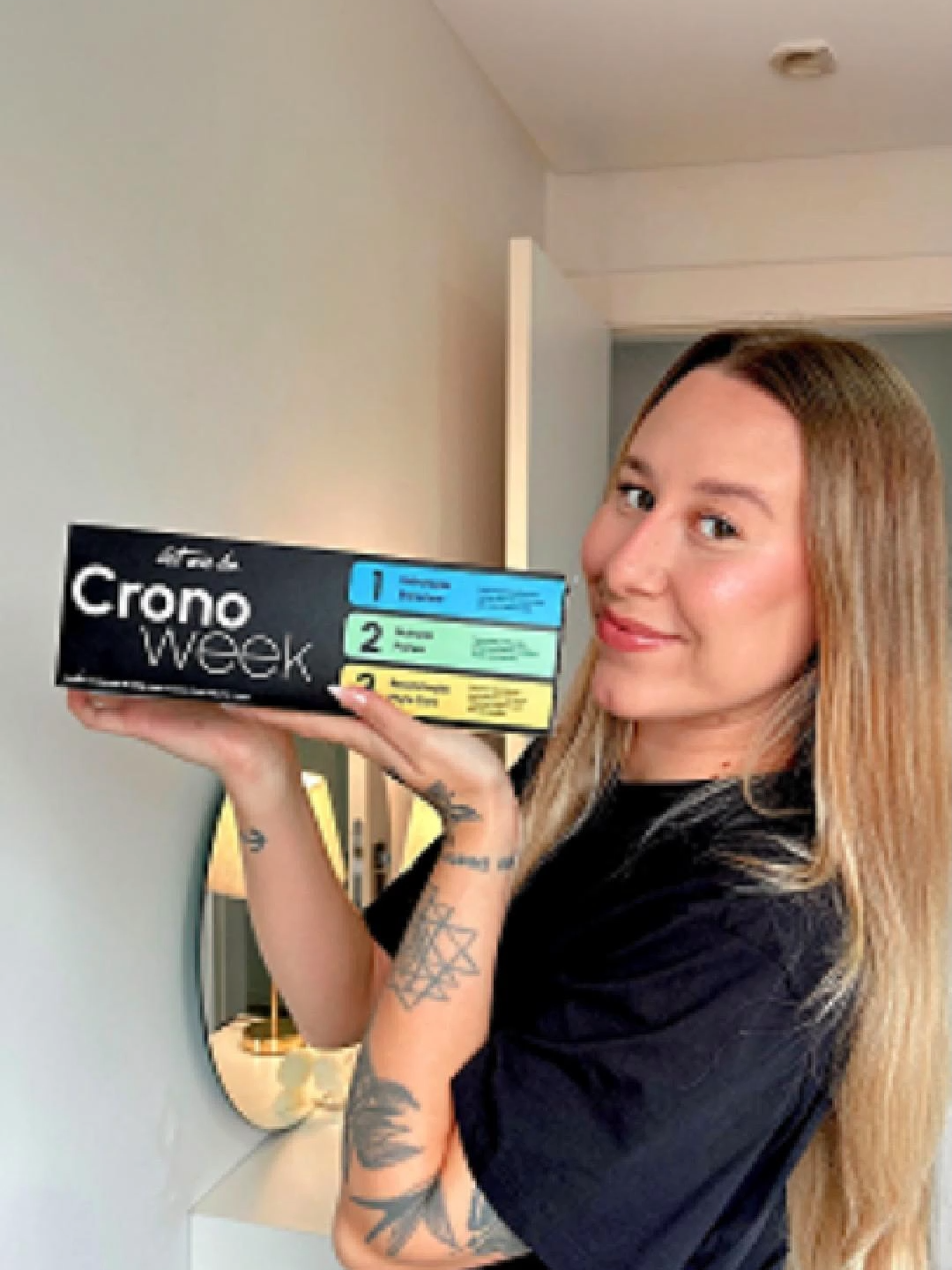 Transforme cabelos opacos, ressecados e sem vida em fios saudáveis, fortes e radiantes com o Kit Cronoweek. Desenvolvido com ativos potentes e tecnologia exclusiva, este kit completo potencializa os efeitos do cronograma capilar! 😍 #cronogramacapilar #tratamientosparaelcabello #hidrataçãocapilar