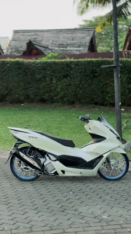 Gua sih gini aja, kalo lo terserah ✌🏻🤩 #pcx160ล้อ17แต่งสวย #pcx160 