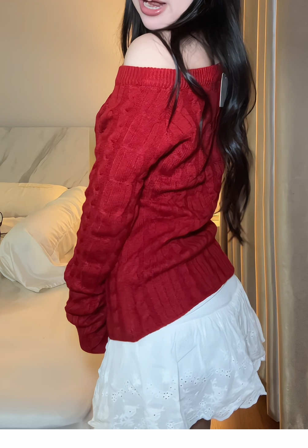 สีแดงสวยมาก ขับผิวว เค้าใส่ไซส์S #เสื้อไหมพรม #เสื้อไหมพรมแขนยาว🐻🤍 #เสื้อไหมพรมแฟชั่น #mosesqueen 