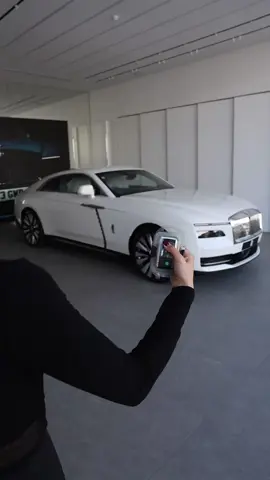 Rolls-Royce Spectre 2026 unboxing with DJI Mic 3—every tiny sound, every luxury detail, recorded in crazy clean audio. Total ASMR vibes. Created by@Sonny G #djiosmo #djimic3 #wirelessmic #carlovers #ASMR #unboxing #trends