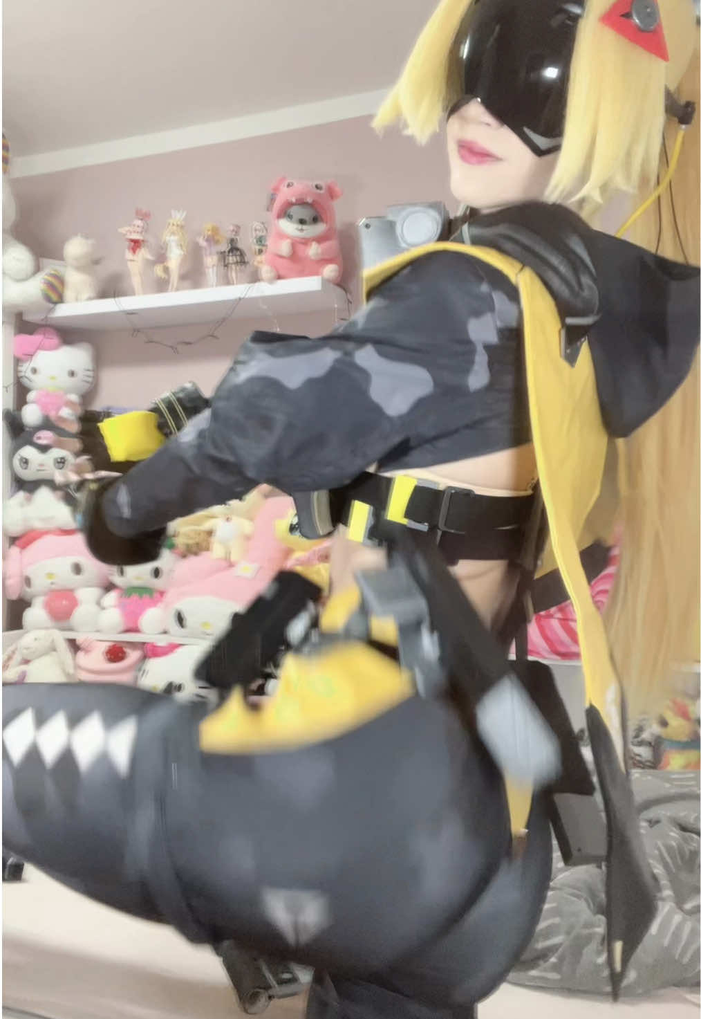 so many parts kept falling off💔 || #fyp #cosplay #cosplayergirl #cosplaydance #zenlesszonezero 