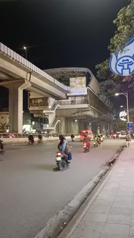 đêm suy một chút... #HoangĐong #hanoi #canhdephanoi #nhachaymoingay #xuhuongtiktok 