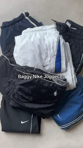 Need baggy nike joggers😍#tracksuit #fashion #baggy #jogger #styleinspo 