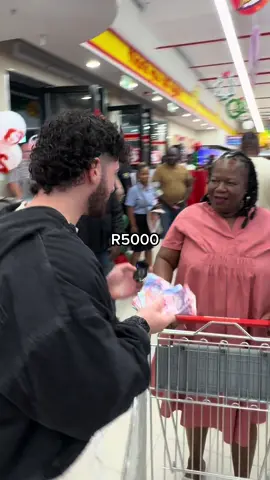 R5000 or 5 Minutes to Fill Trolley? At the Grand opening of the Soshanguve Mall! #SoshanguveMall #SoshaMall #soshaexperience