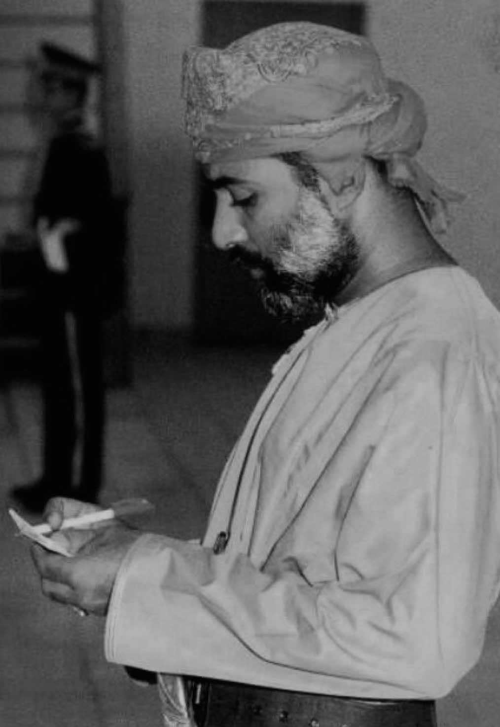 🪄🤍🪘🎼 . #sultanqaboos #sultanateofoman #عمان #اكسبلور #سلطان_قابوس #fyppppppppppppppppppppppp #uae #sheikhzayed #xybca #اكسبلور #omantiktok #اكسبلورexplore #royalfamily #عمان🇴🇲 #9ixeri 